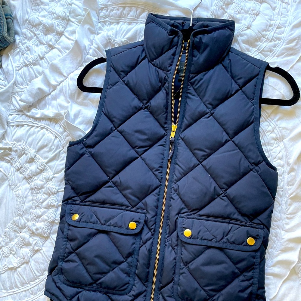NWT JCrew Quilted Vest size XXS. Navy